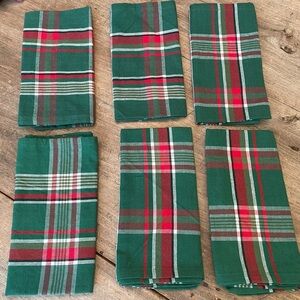 New Set of 6 Christmas Green & Red Napkins